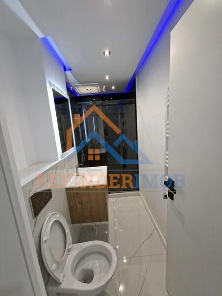 Aparatorii Patriei, metrou garsoniera renovata etaj 1 bloc din 1986